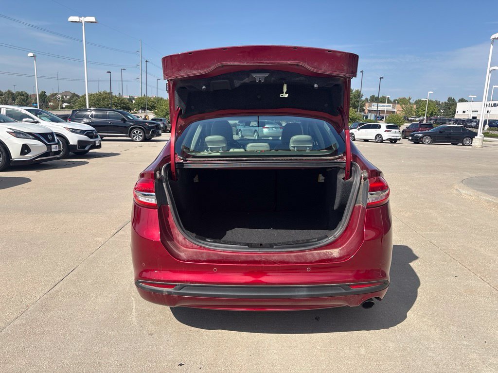 Used 2017 Ruby Red Metallic Ford SE image 39