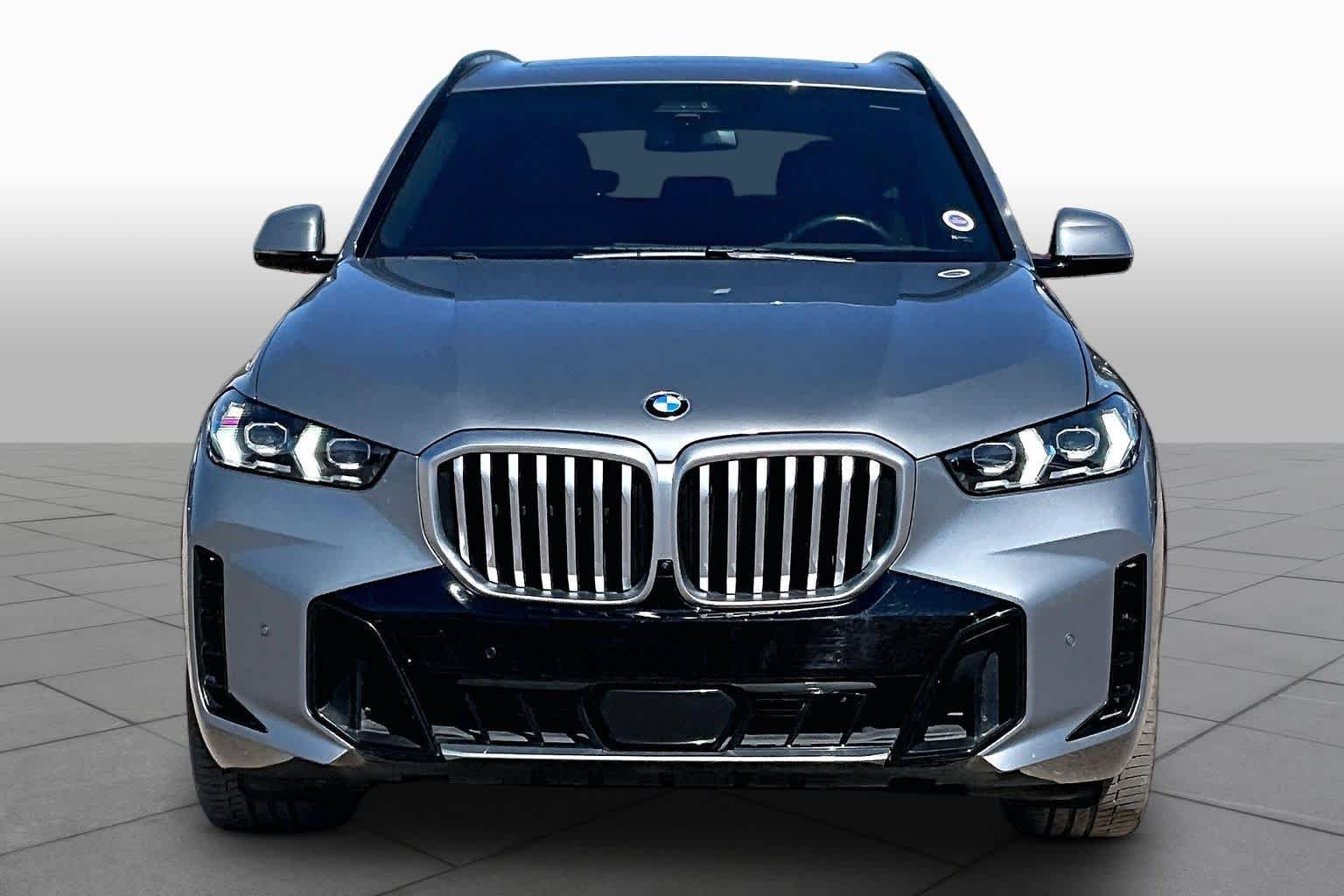 Used 2024 Skyscraper Grey Metallic BMW xDrive40i image 3