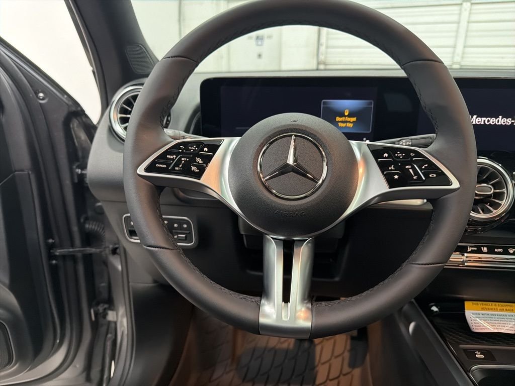 Used 2026  Mercedes-Benz GLB 250 image 15