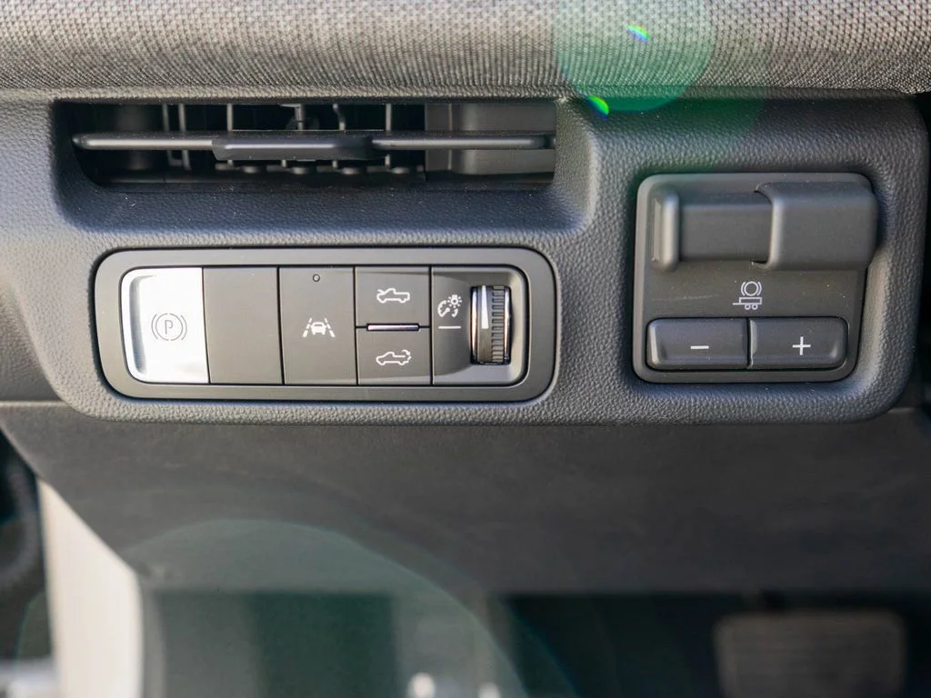 2026 GMC Sierra EV Elevation - Photo 17