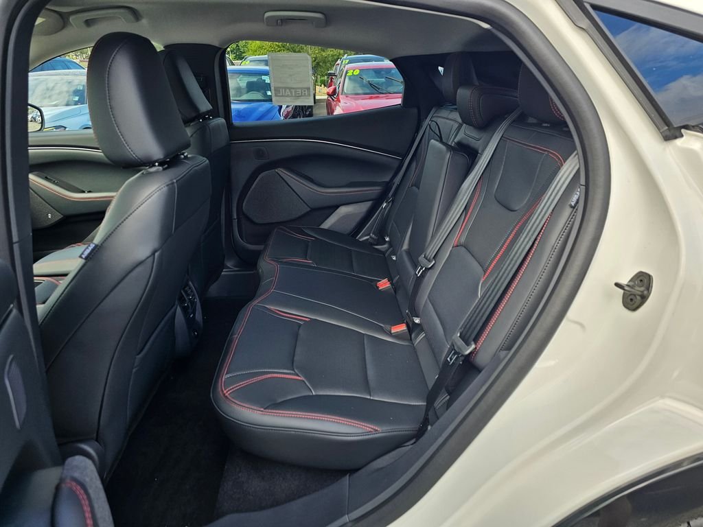 2025 Ford Mustang Mach-E Premium - Photo 16