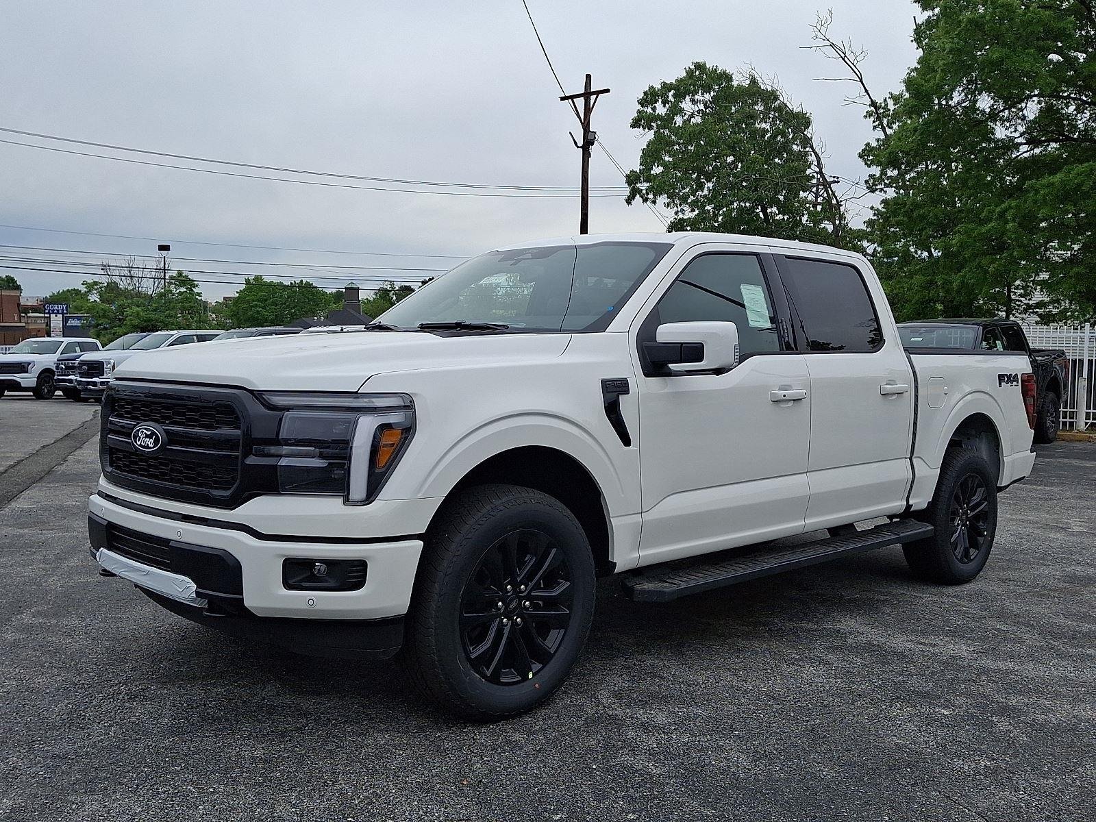 New 2026 Star White Metallic Tri-Coat Ford Lariat® image 2