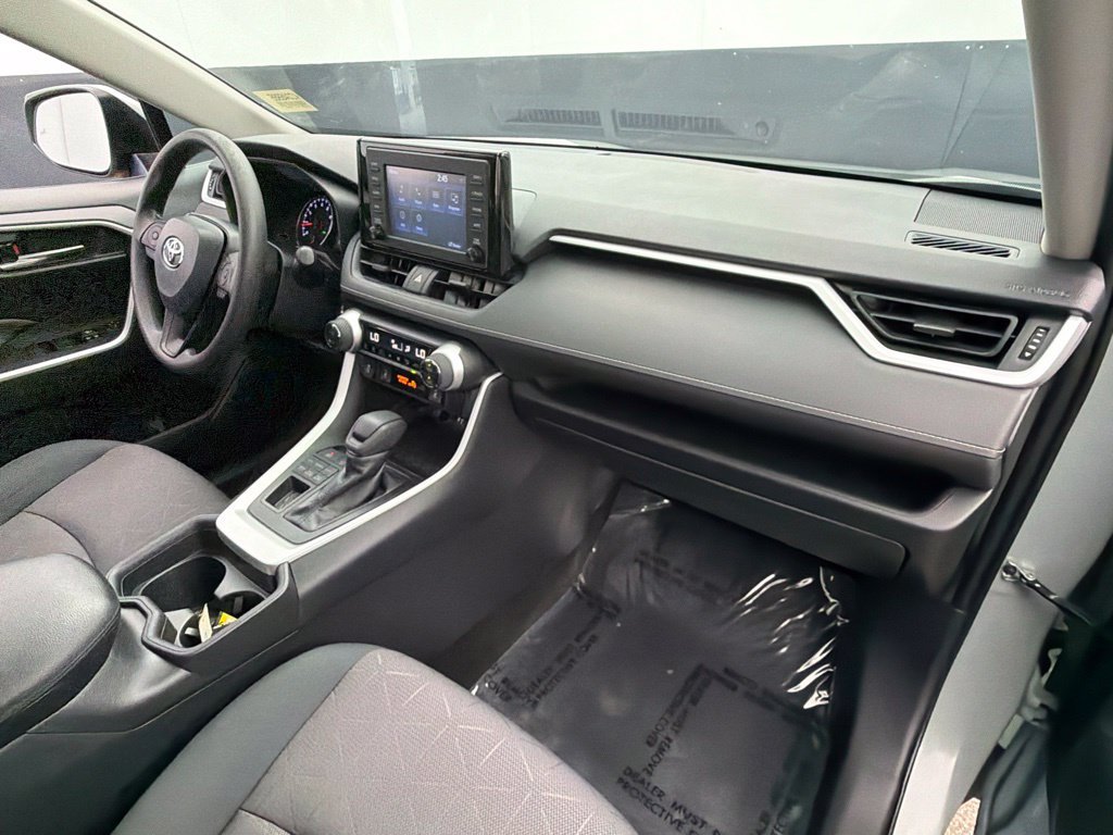 Used 2019  Toyota XLE image 27