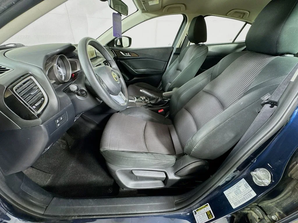 Used 2016 Blue Mazda i Sport image 23