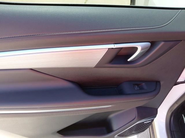 Used 2026 Summit White Buick Preferred image 31