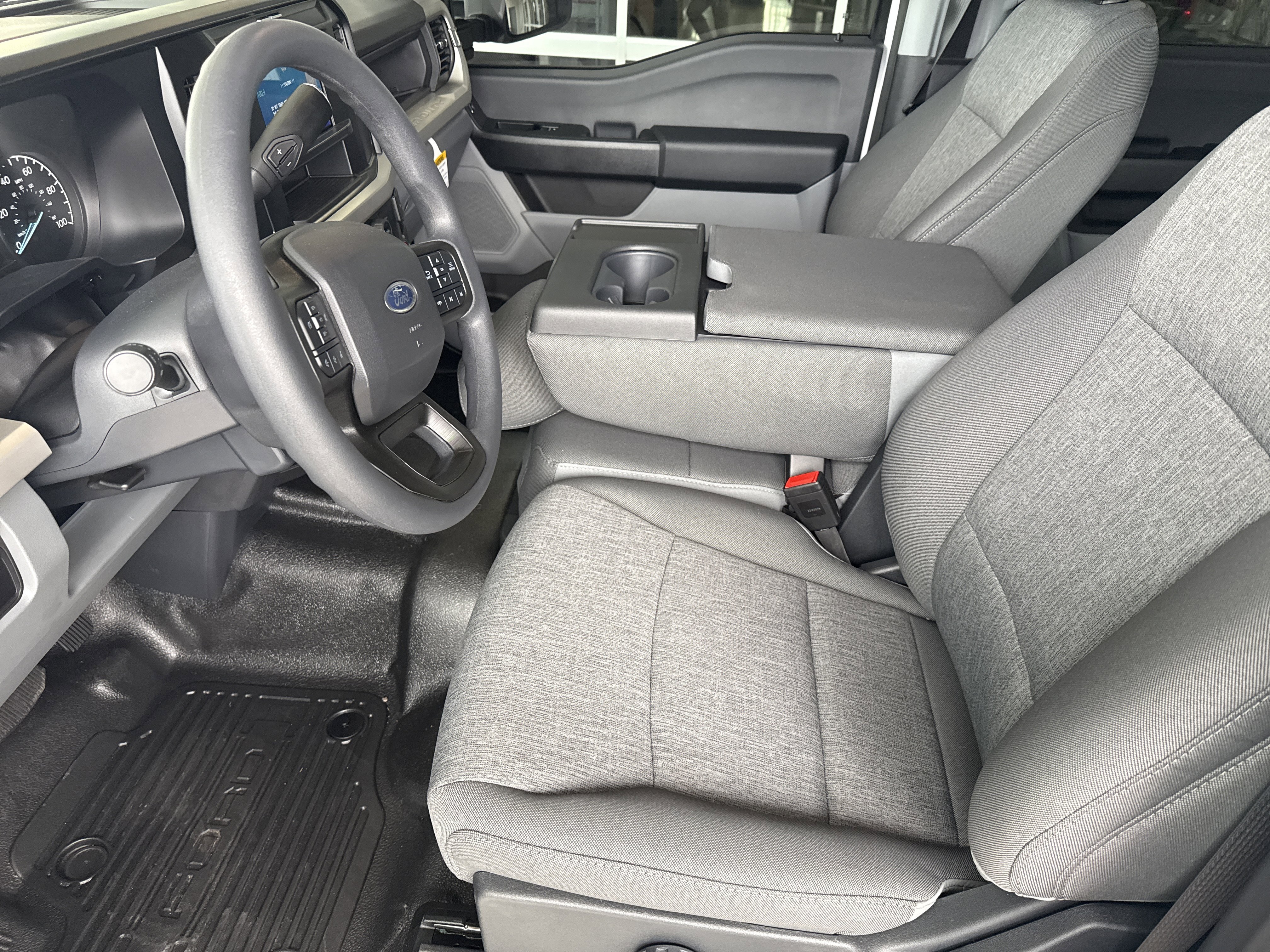 2026 Ford F-350 Super Duty XL - Photo 18