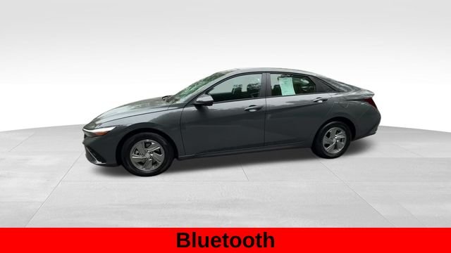 Used 2026 Gray Hyundai SE image 5