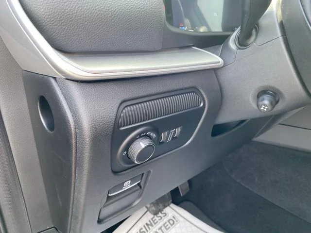 New 2026 High Gloss Black Exterior Paint Jeep Limited Altitude image 24