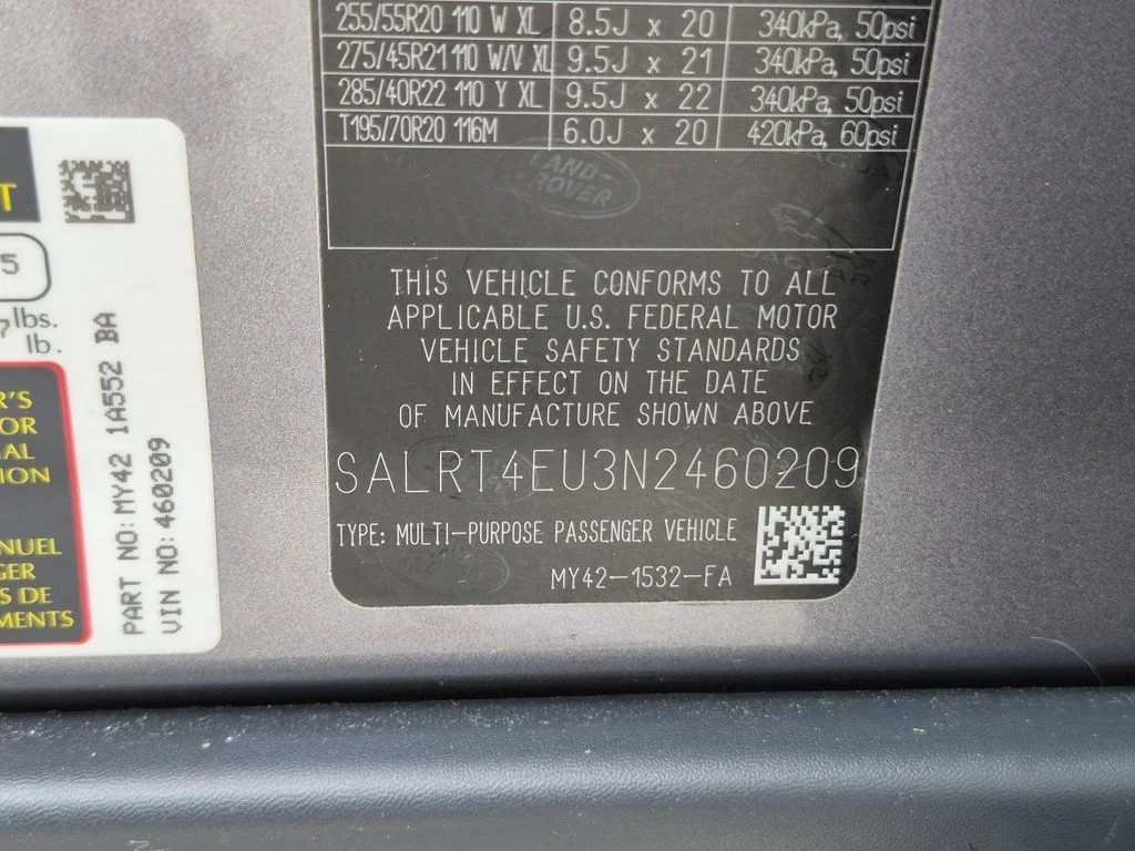 Used 2022 Gray Land Rover S R-Dynamic image 35