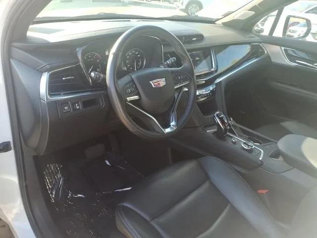 Used 2025 Crystal White Tricoat Cadillac Premium Luxury image 12