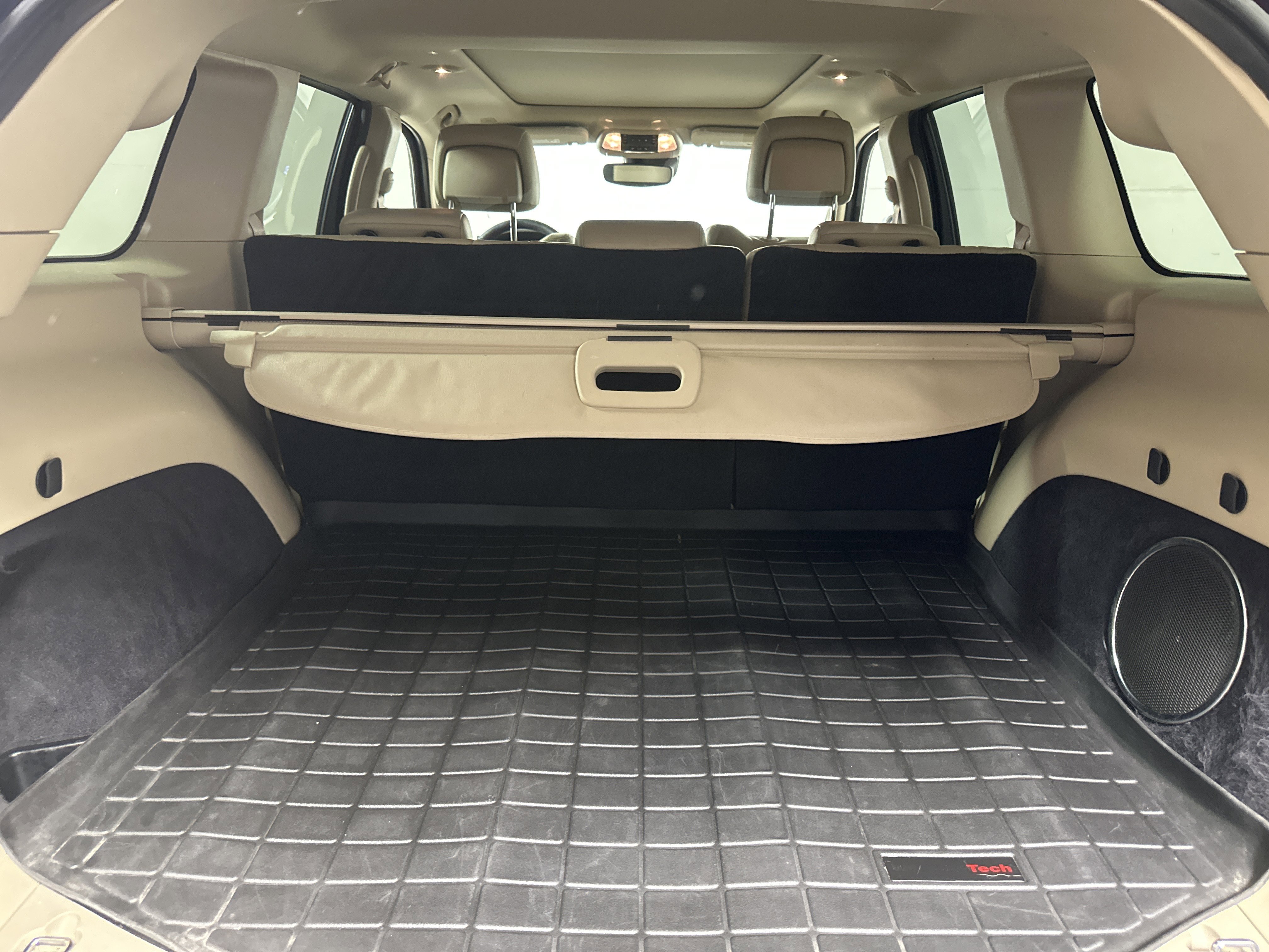 Used 2017 Velvet Red Pearlcoat Jeep Limited image 27