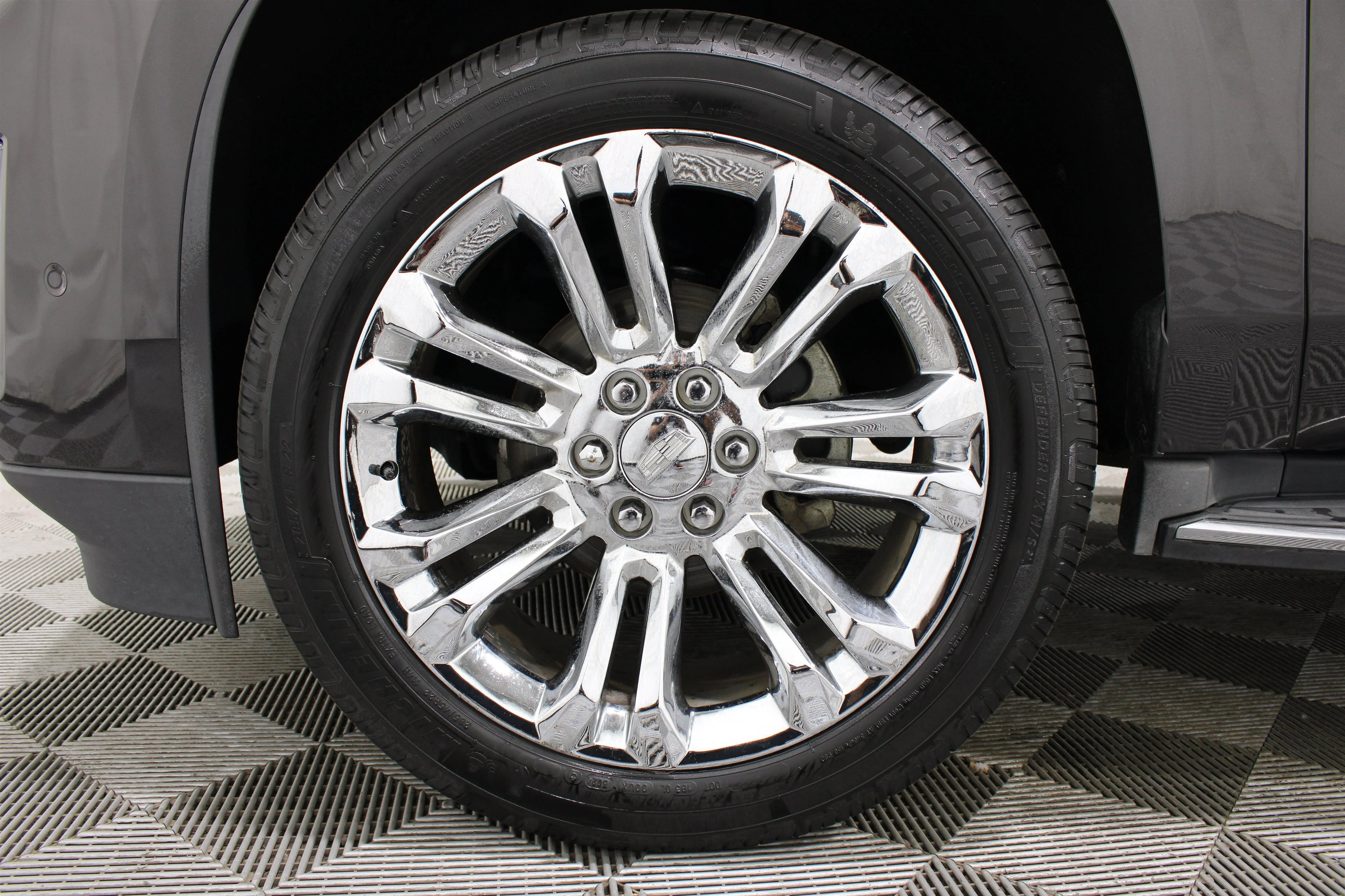 Used 2017 Dark Granite Metallic Cadillac Luxury image 38