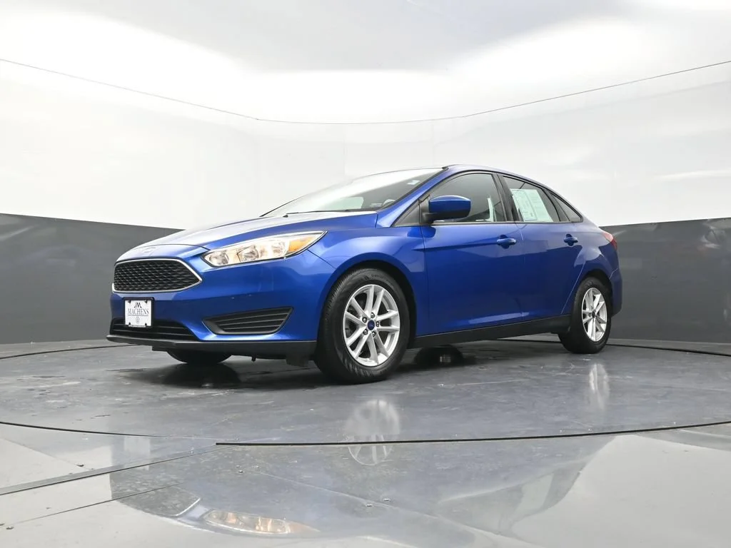 Used 2018 Blue Ford SE image 25