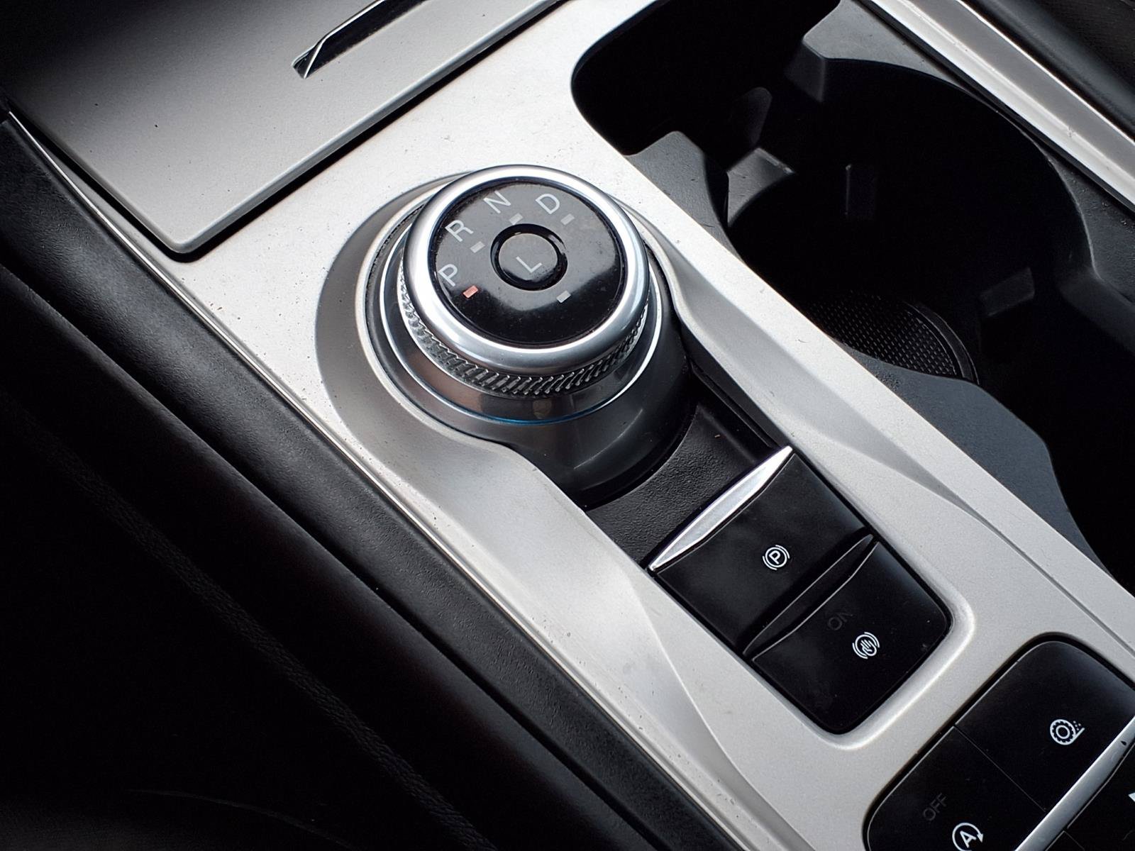 Used 2024 Silver Ford XLT image 19