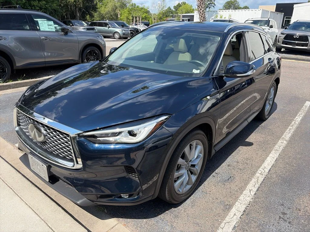 Used 2021 Beige INFINITI LUXE image 1