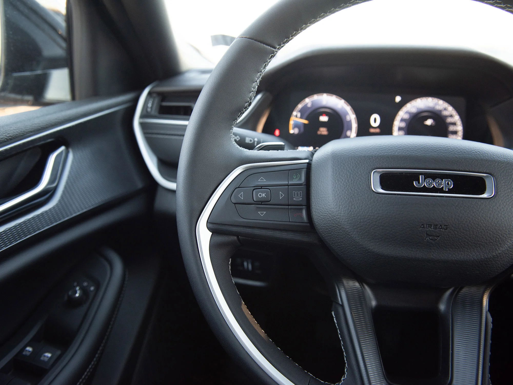 New 2025 Grey Jeep Altitude* 4x4, Sunroof, Remote Start, Heated Seats/Wheel image 11