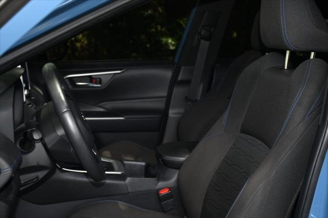 2024 Toyota RAV4 SE - Photo 16