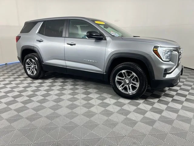 Used 2025 Silver GMC Elevation image 9