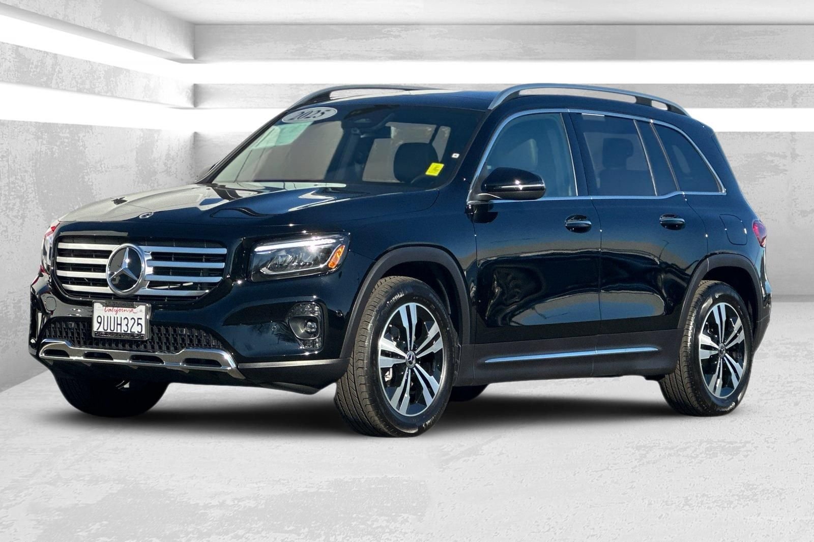 Certified Used 2025 Black Mercedes-Benz GLB 250 image 8