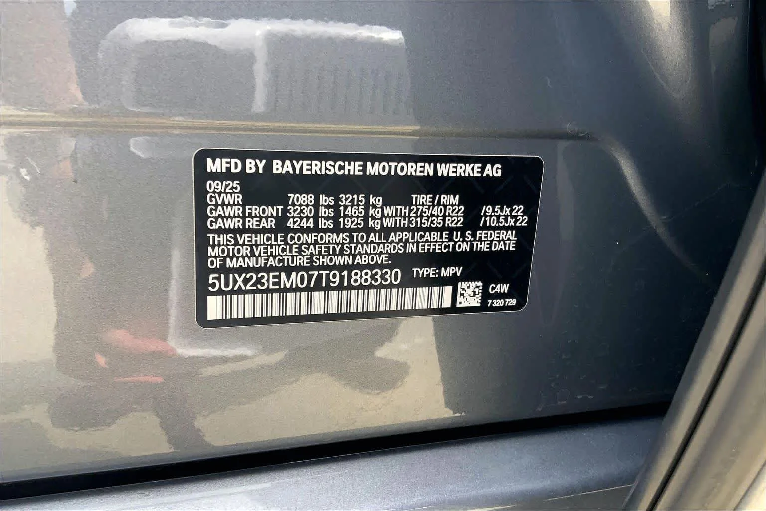 Used 2026 Skyscraper Grey Metallic BMW xDrive40i image 48
