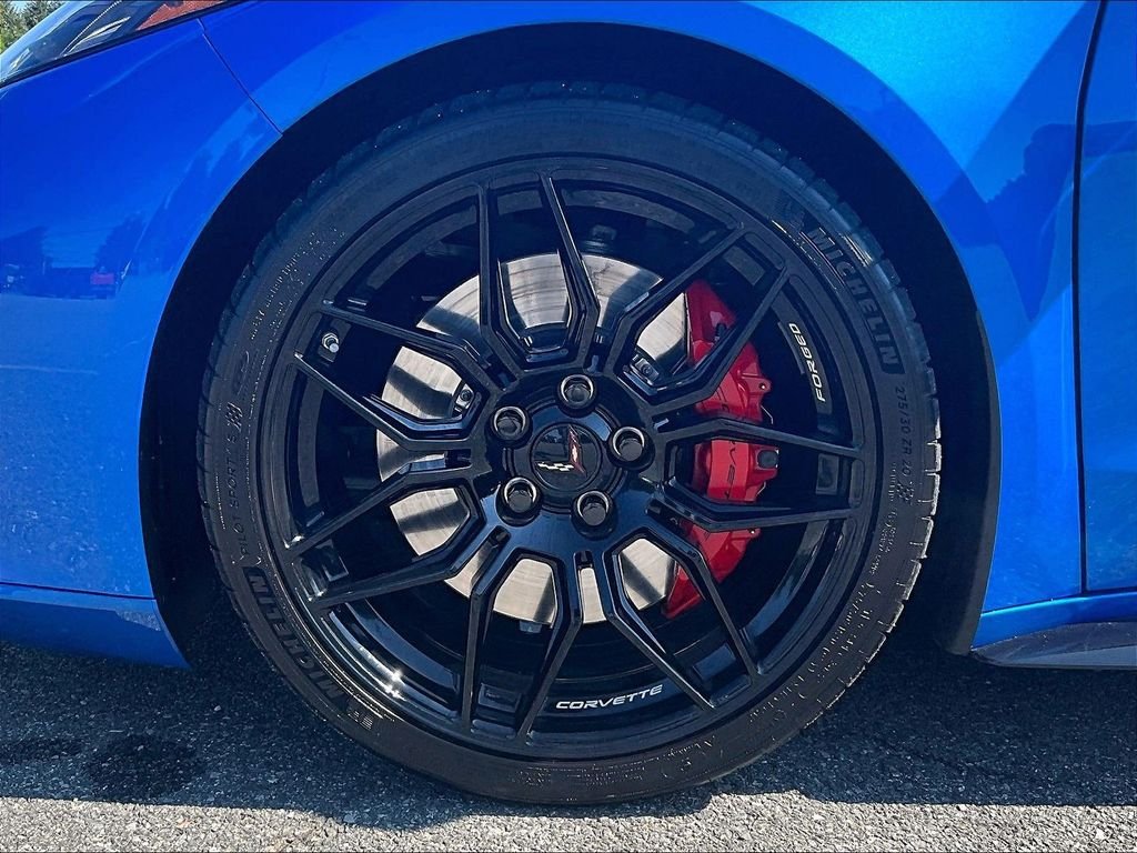 Used 2024 Blue Chevrolet Z06 image 7