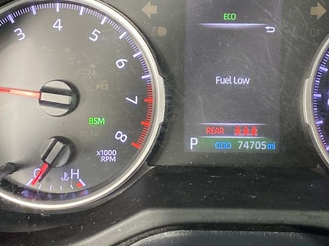 Used 2019 Gray Toyota XLE image 21