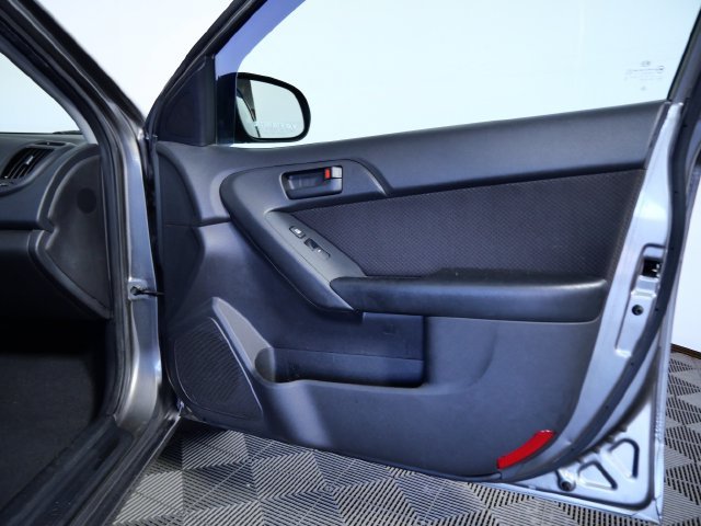 Used 2012 Silver Kia EX image 10