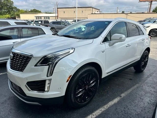 Used 2025 White Cadillac Premium Luxury image 3