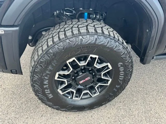 Used 2026 Onyx Black GMC AT4X image 10