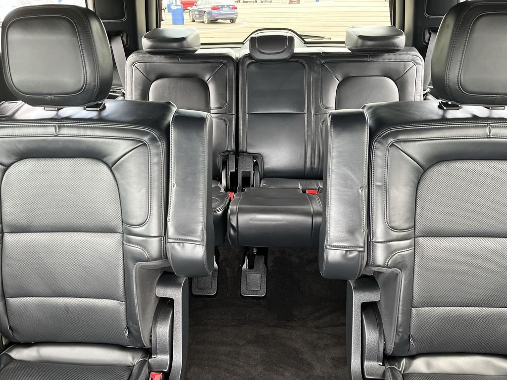 Used 2022 White Lincoln Reserve image 24