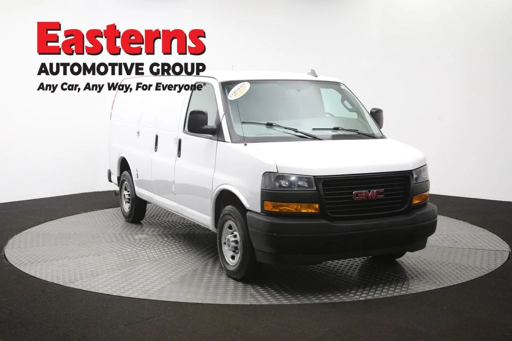 Used 2022 White GMC Work Van image 43