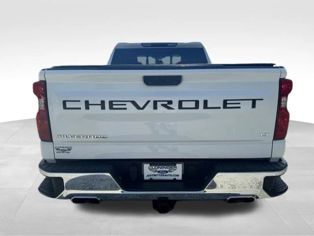 Used 2023 White Chevrolet LT image 5