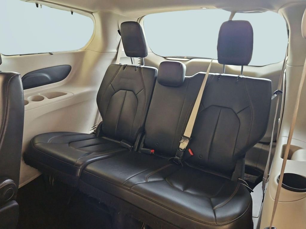 2017 Chrysler Pacifica Touring-L - Photo 33