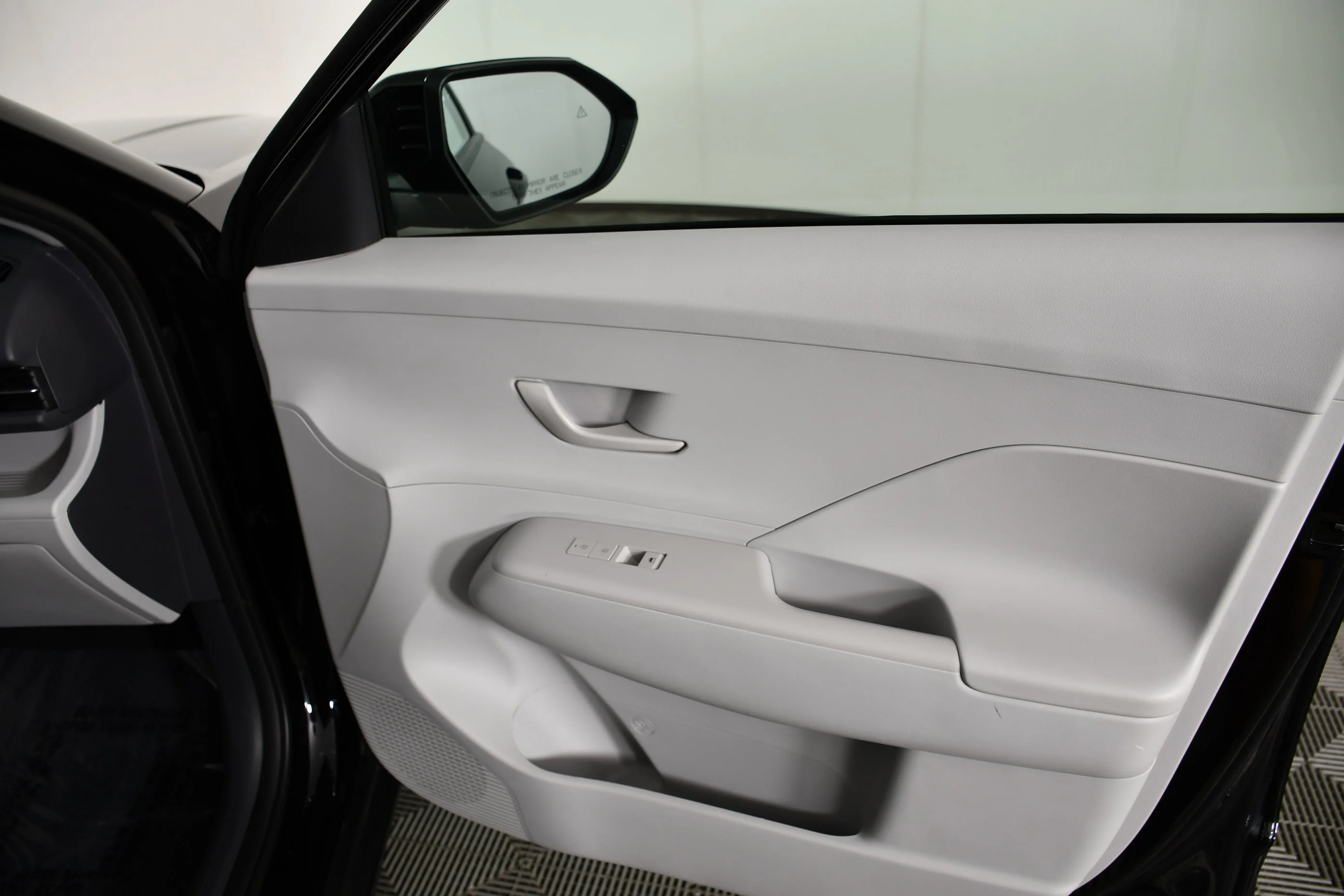 Used 2025 Abyss Black Pearl Hyundai SEL image 39