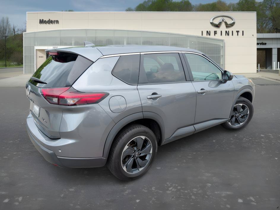 Used 2024 Gun Metallic Nissan SV image 4
