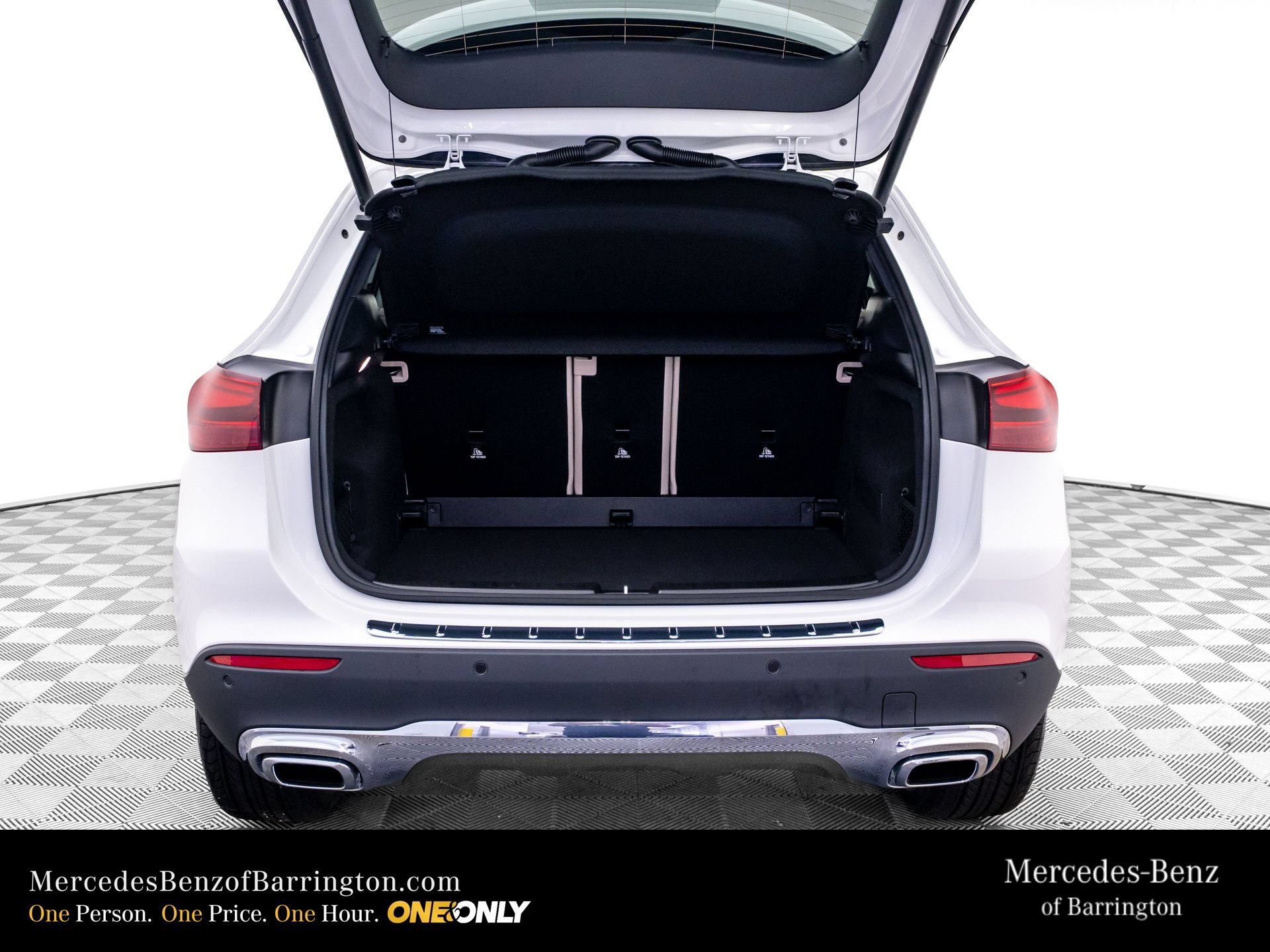 New 2026 Polar White Mercedes-Benz GLA 250 image 75