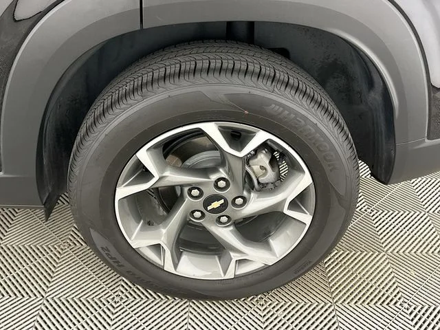 Certified Pre-Owned 2025 Chevrolet Trax LT