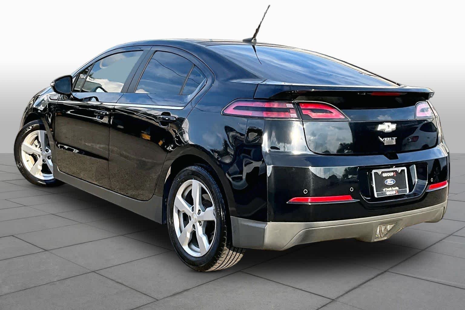 Used 2014 Black Chevrolet  image 12