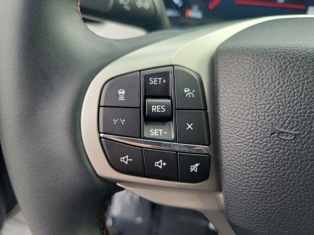 Used 2026 Space White Metallic Ford Active image 5