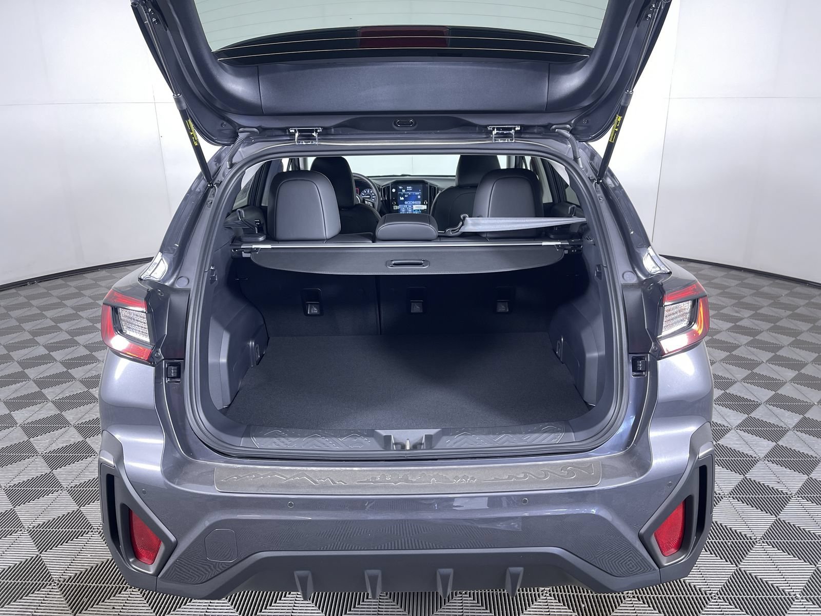 Used 2026 Magnetite Gray Metallic Subaru Limited image 24