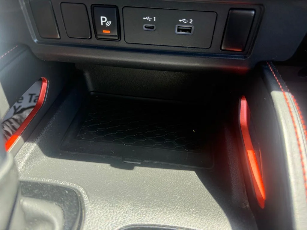 Used 2023 Black Nissan PRO-X image 29