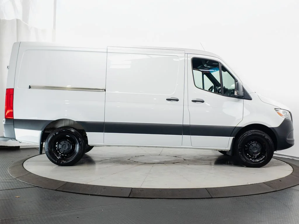 Used 2026 Arctic White Mercedes-Benz Cargo 144 WB image 25