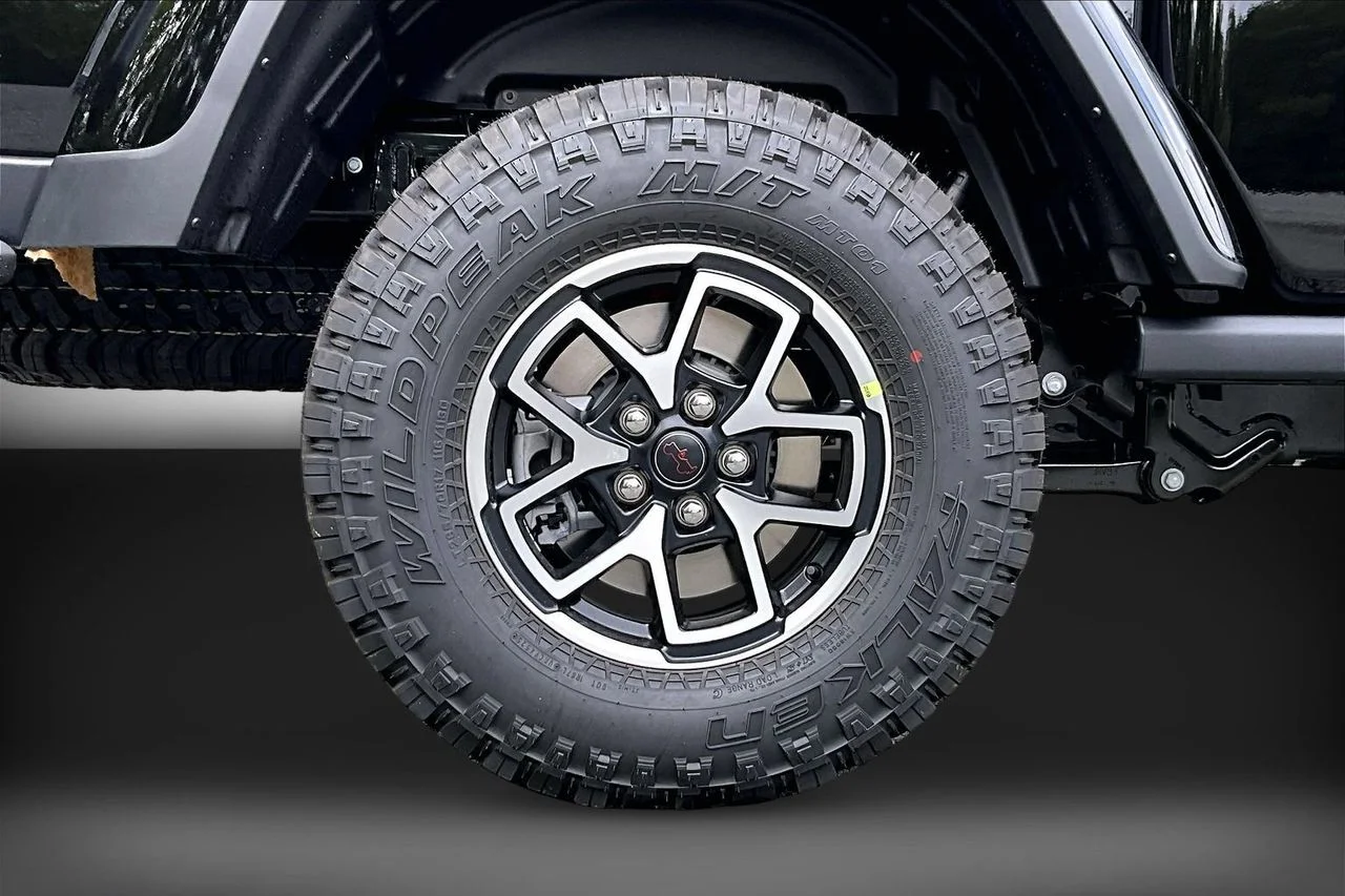 New 2026 Black Clearcoat Jeep Rubicon X image 34