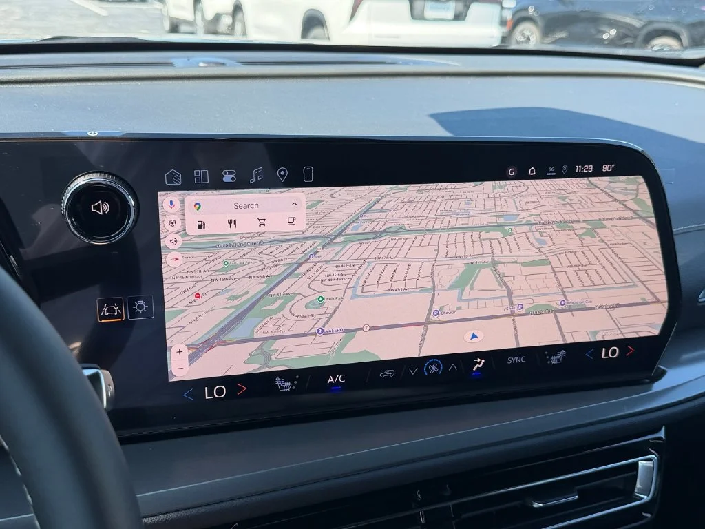 New 2027 Mosaic Black Metallic Chevrolet LT image 18