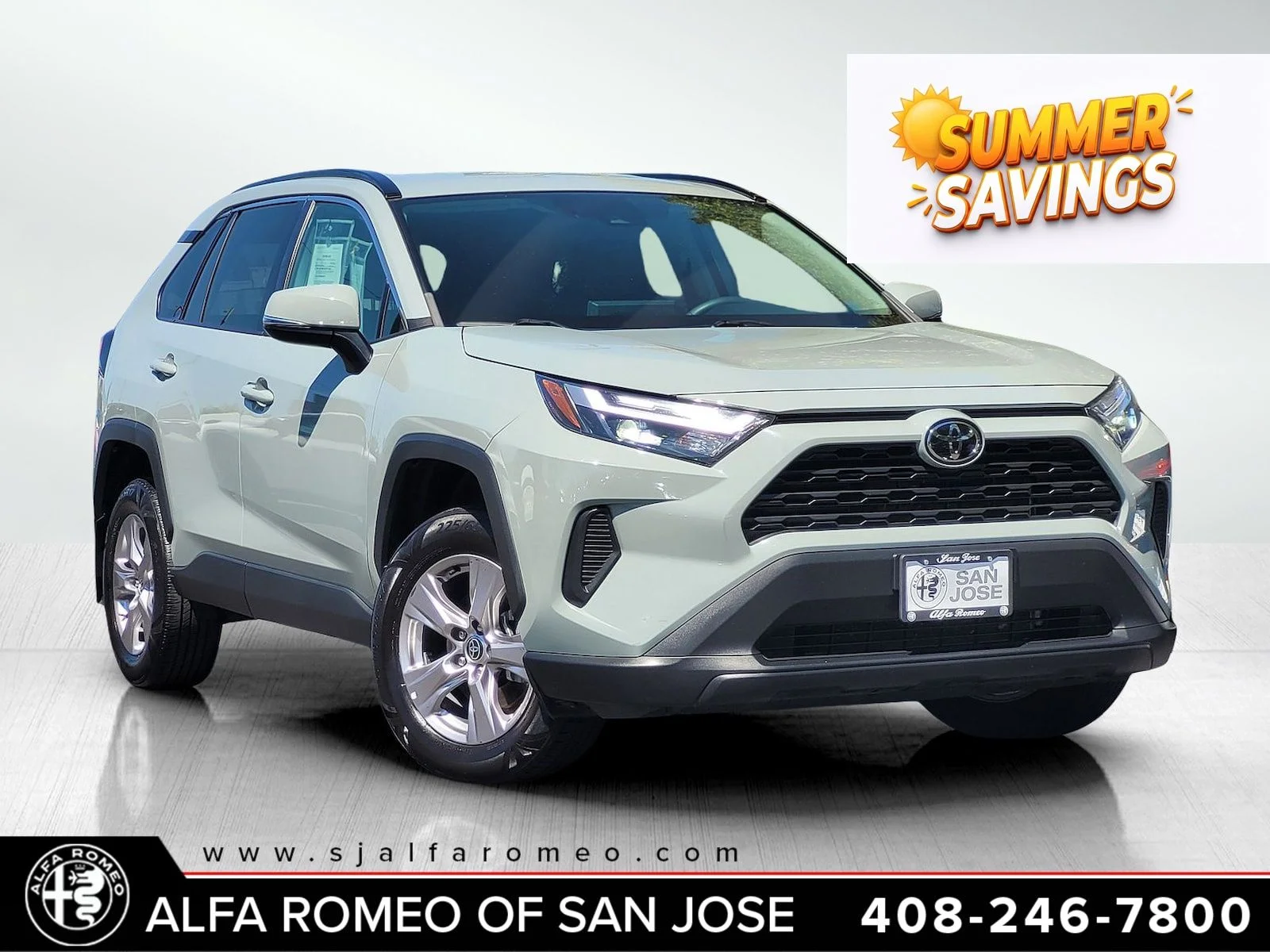 Used 2023  Toyota XLE image 1