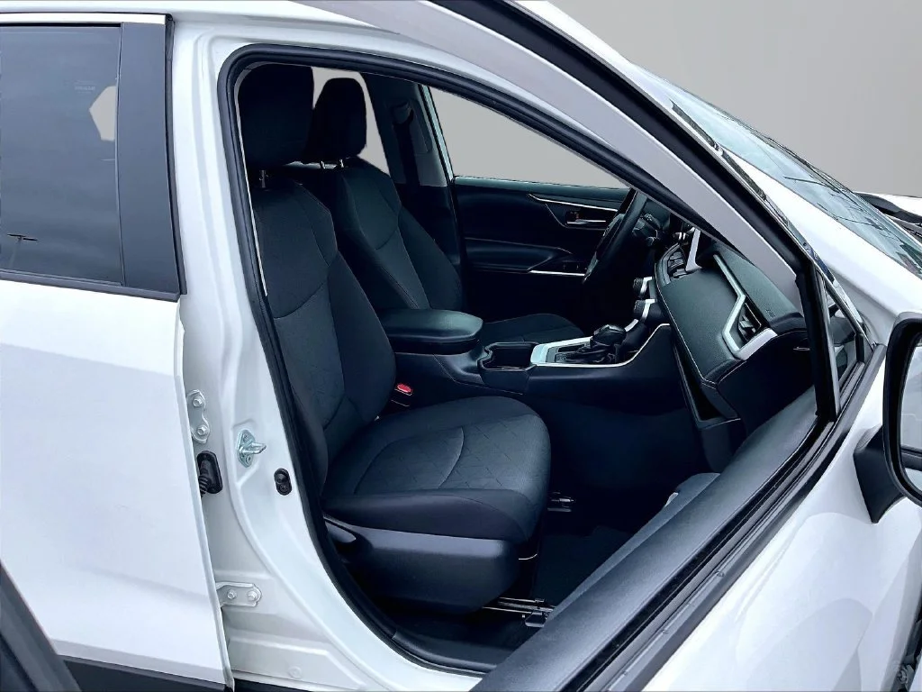Used 2024 White Toyota XLE image 6