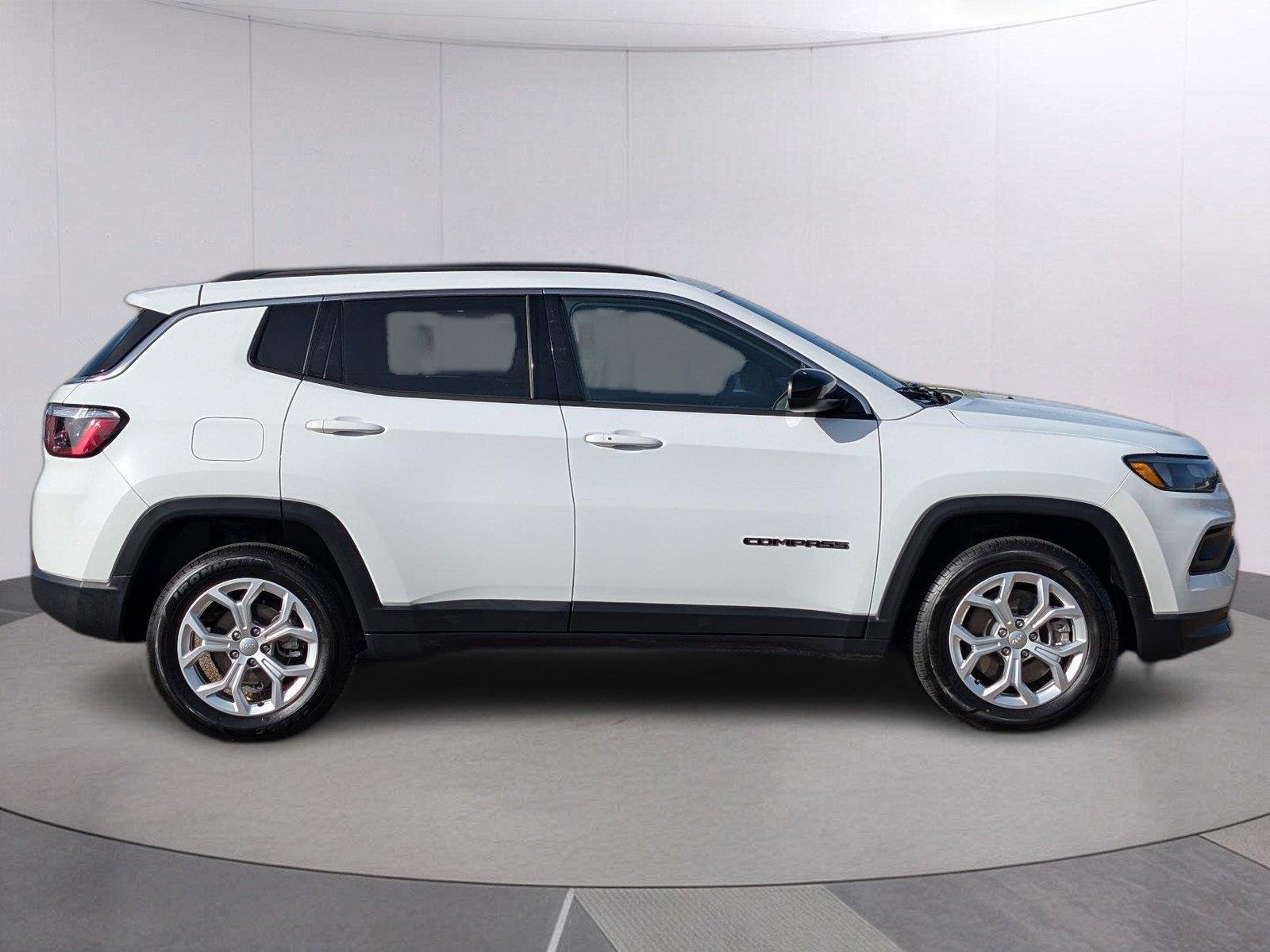 Used 2024 Bright White Clearcoat Jeep Latitude image 6
