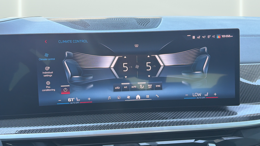 Used 2025 Gray BMW M60i image 22