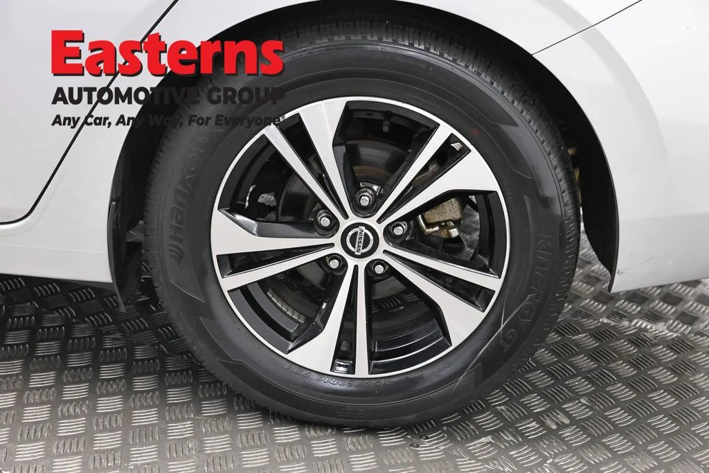 Used 2022 Silver Nissan SV image 32
