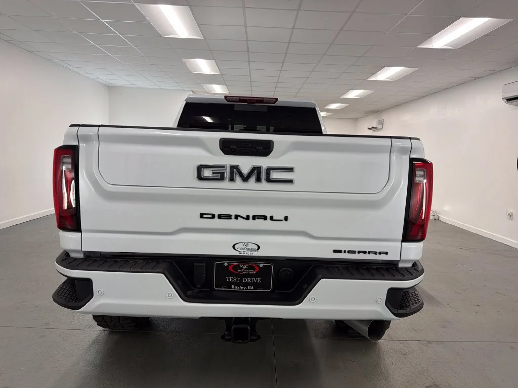Used 2026 Glacier White Tricoat GMC Denali Ultimate image 11